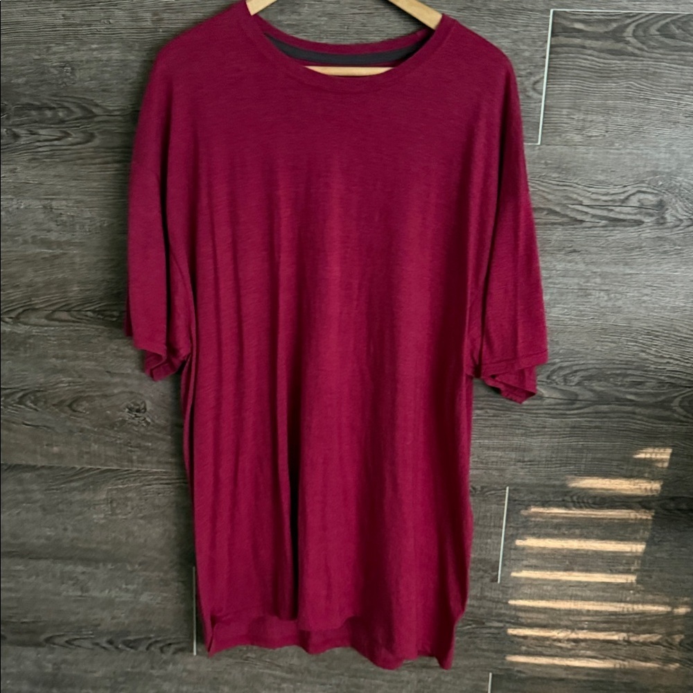 Fruit of the Loom tee EUC